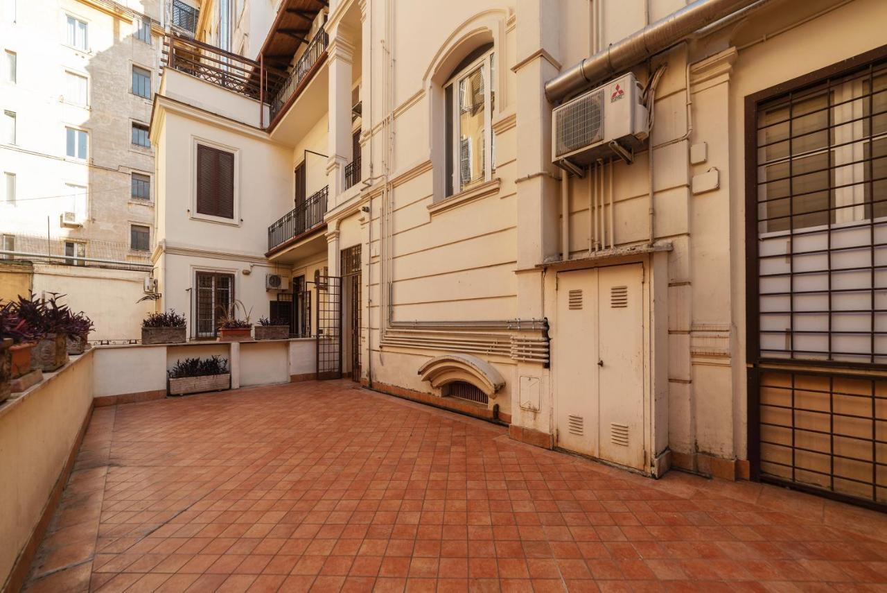Residence Borgognoni Apartments Rom Exteriör bild